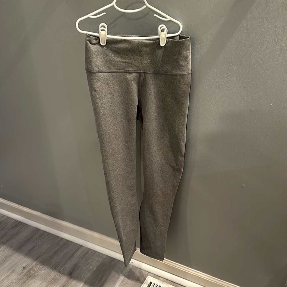Fabletics leggings- grey. Size Medium